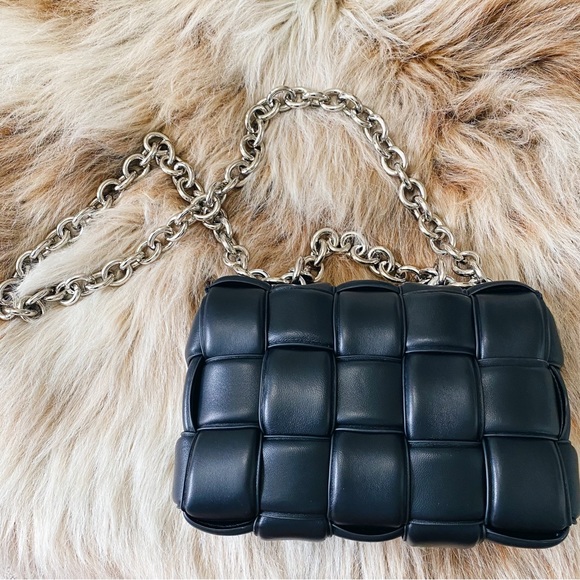 Black Puffy Woven Crossbody Handbag Purse with Silver Chain Link Handle + Strap - Picture 8 of 8